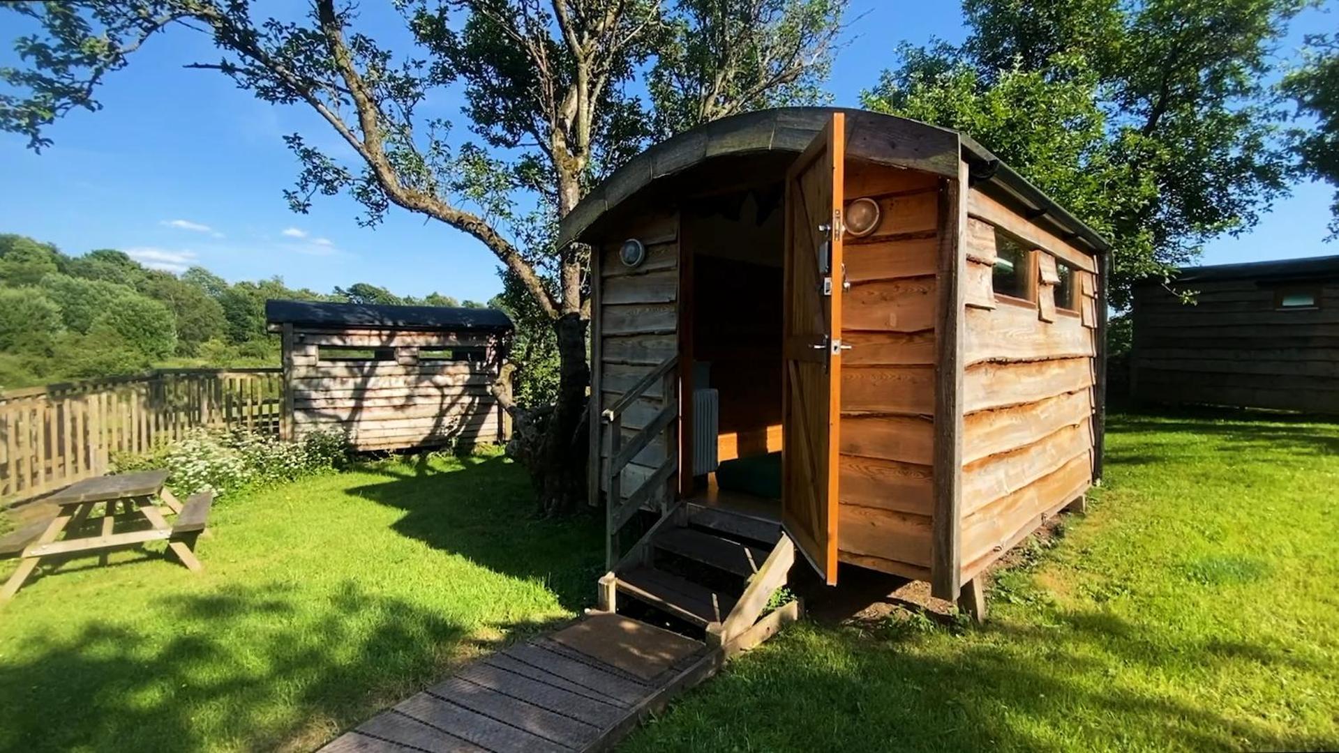 Orchard Hideaways Campeggio